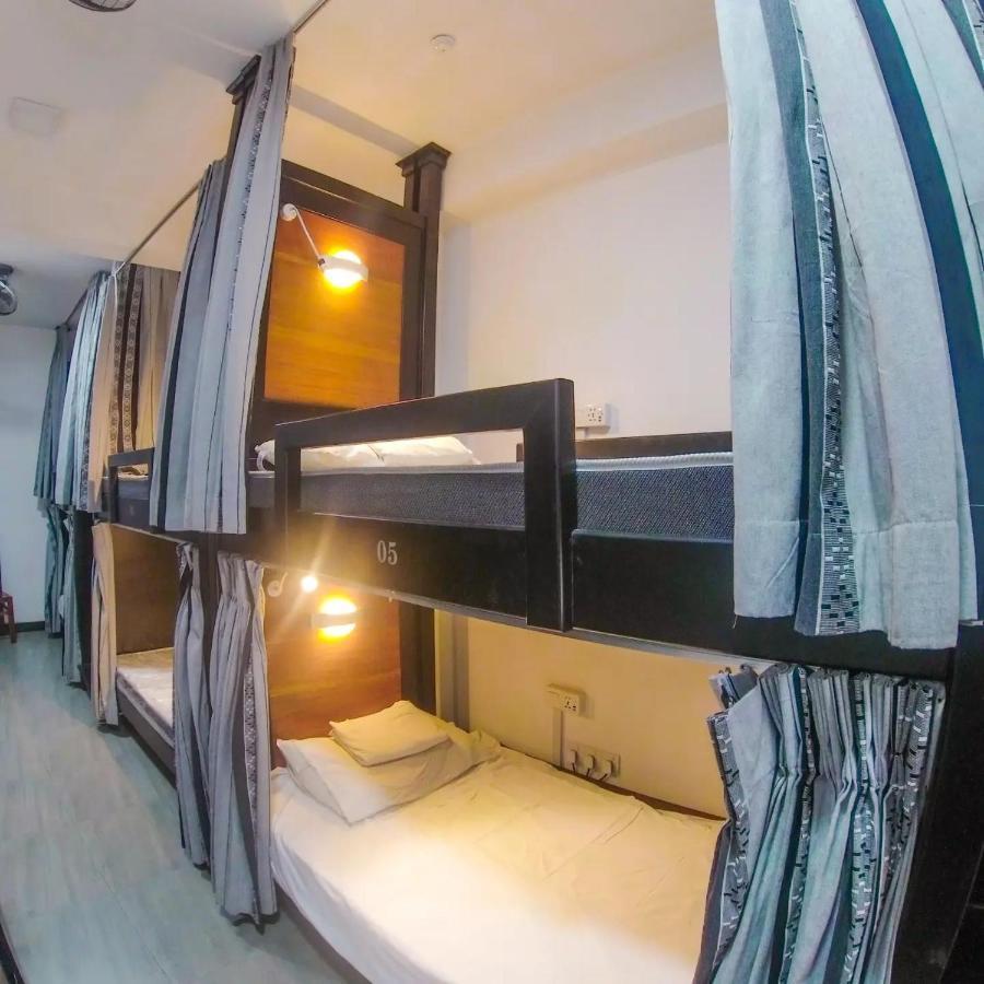 Nap Station Bed and Breakfast Kandy Esterno foto