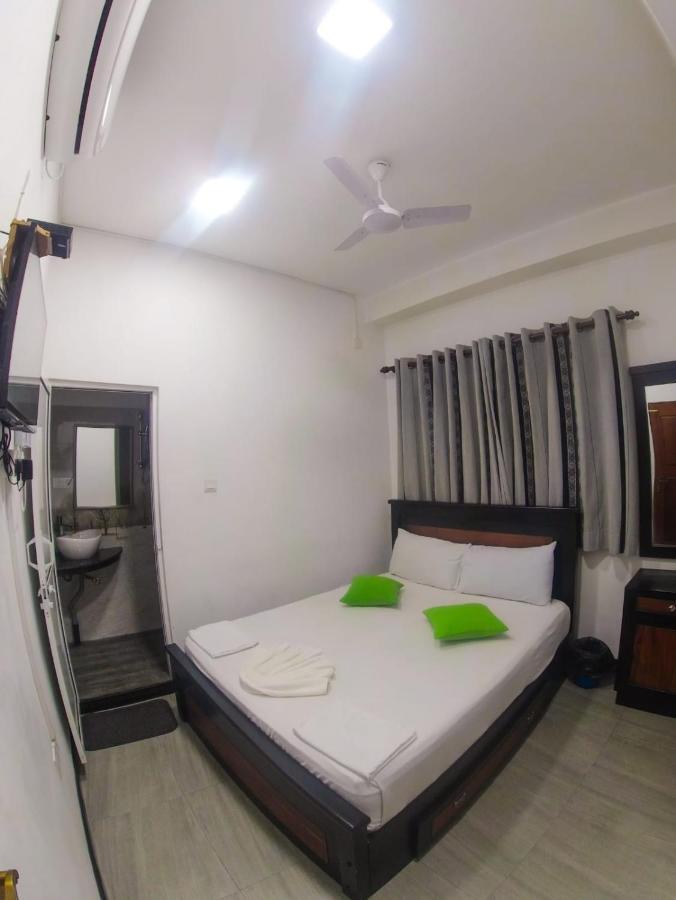 Nap Station Bed and Breakfast Kandy Esterno foto