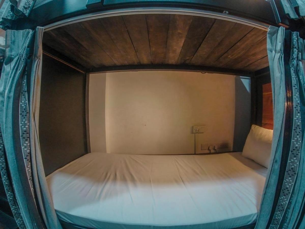 Nap Station Bed and Breakfast Kandy Esterno foto