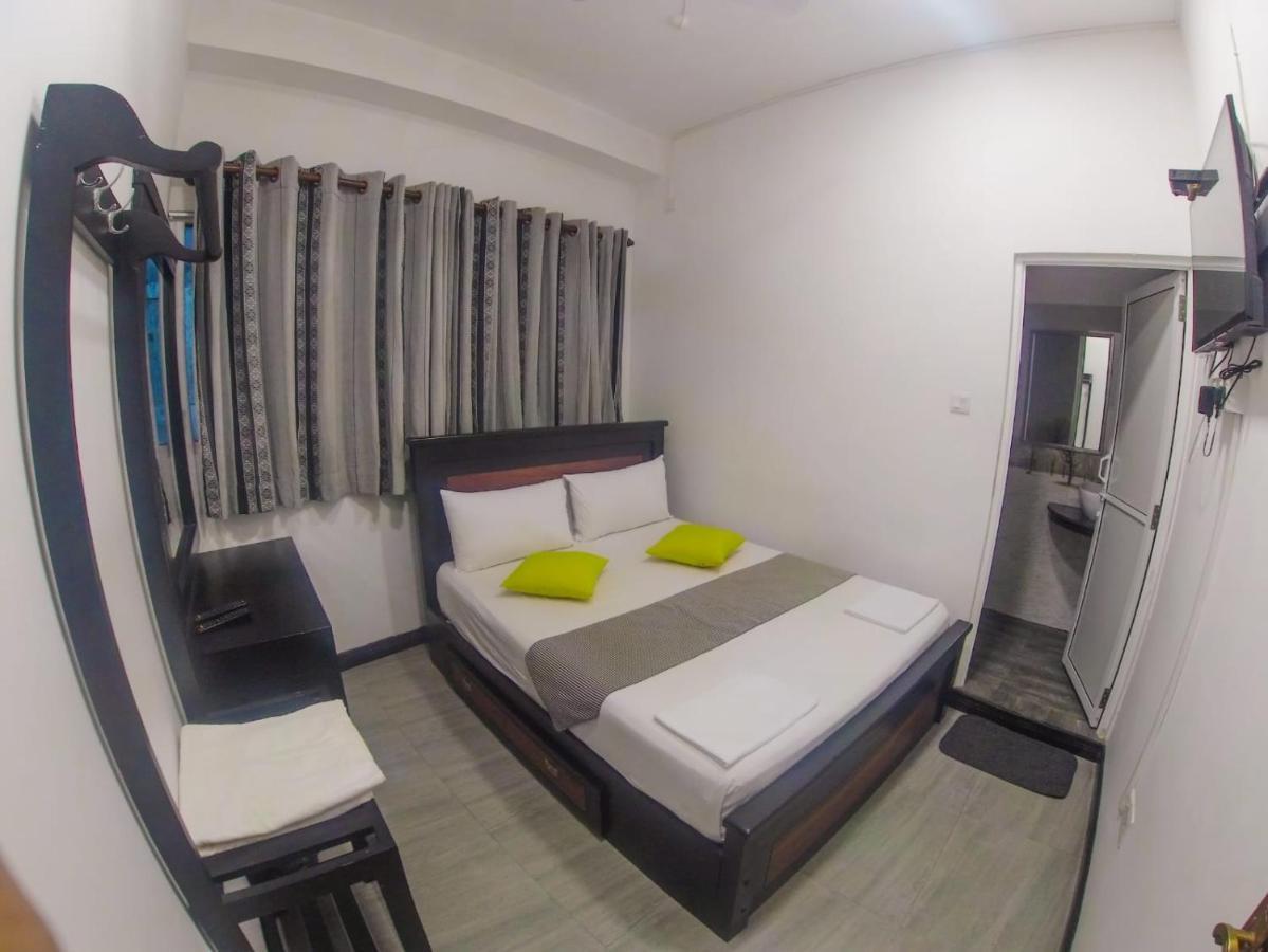 Nap Station Bed and Breakfast Kandy Esterno foto