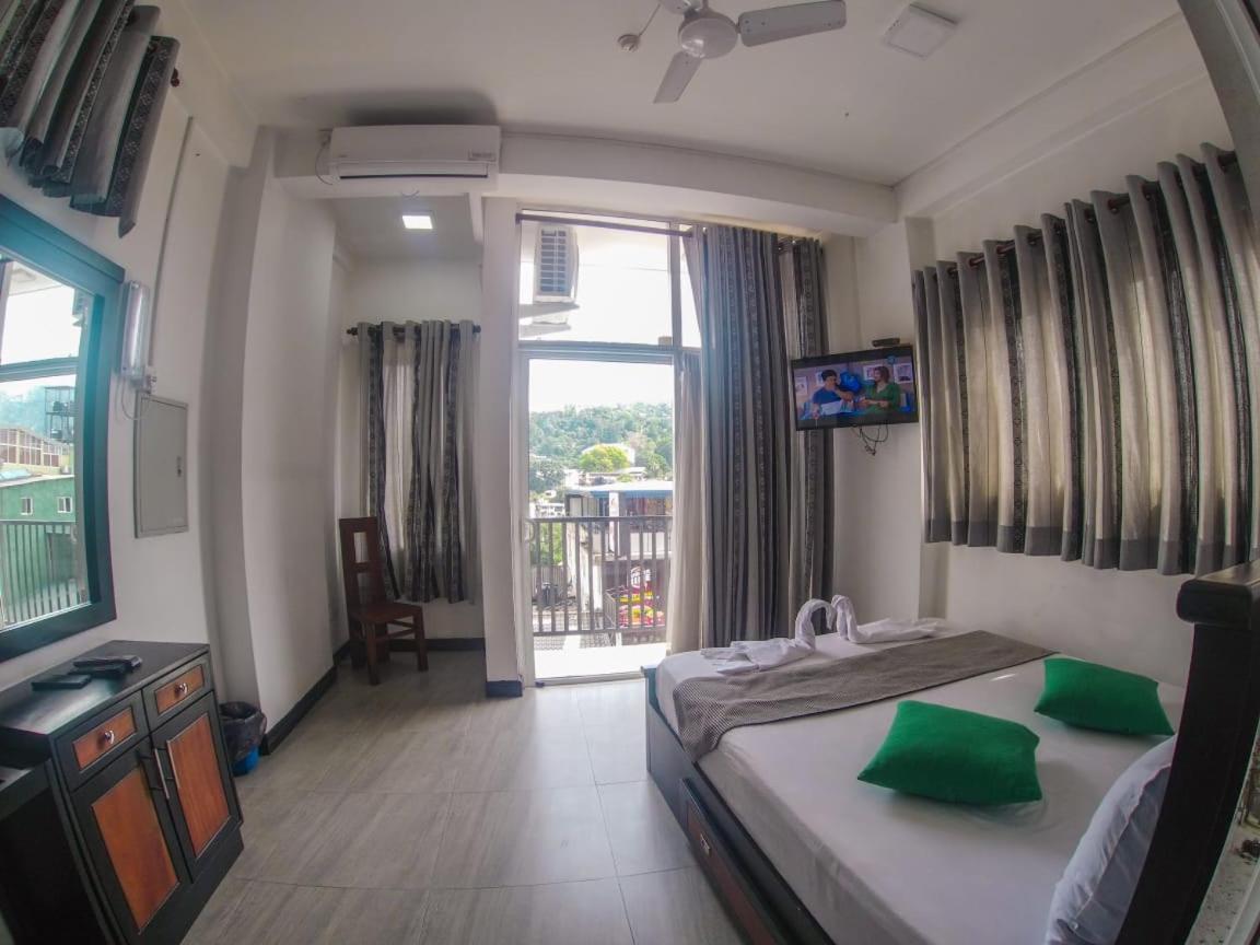 Nap Station Bed and Breakfast Kandy Esterno foto